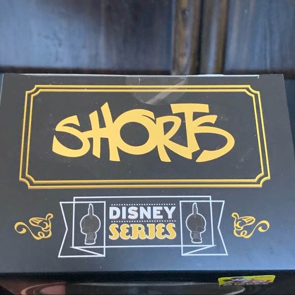 Disney SHORTS Mickey Mouse Limited Edition Vinyl Figurine - NIB - Picture 5 of 9